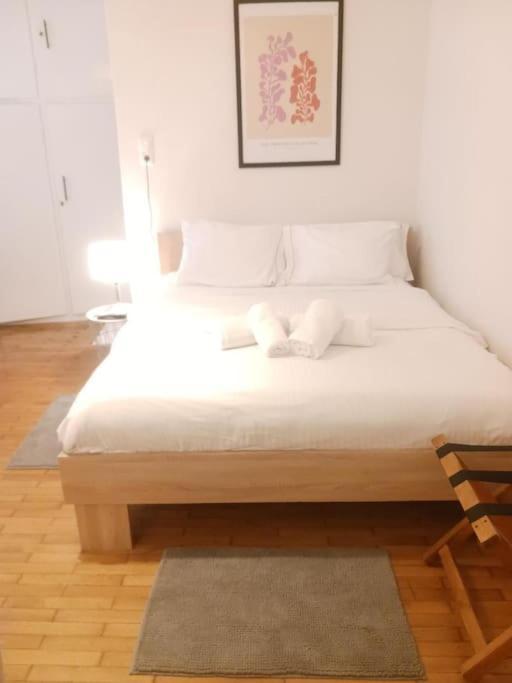 Beautiful Downtown Studio! Яніна Екстер'єр фото